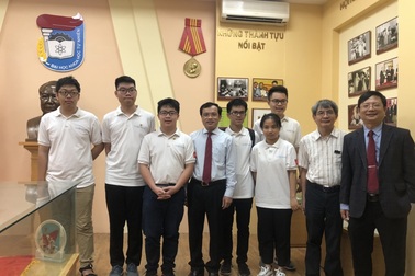 Việt Nam đoạt 2 Huy chương Vàng Olympic Toán học quốc tế năm 2020