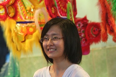 Giới trẻ Sài thành làm dáng bên đèn