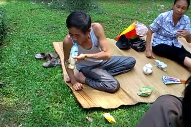 Cứ vô tư "bắn thuốc" trong bệnh viện