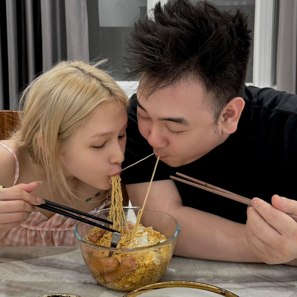 Mối tình Xoài Non - Xemesis: Lãng mạn nhưng đầy thị phi, lộ dấu hiệu tan vỡ - 7 Mối tình Xoài Non - Xemesis: Lãng mạn nhưng đầy thị phi, lộ dấu hiệu tan vỡ - 7