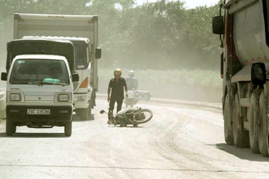 Người dân Thủ đô khốn đốn vì “bão bụi”