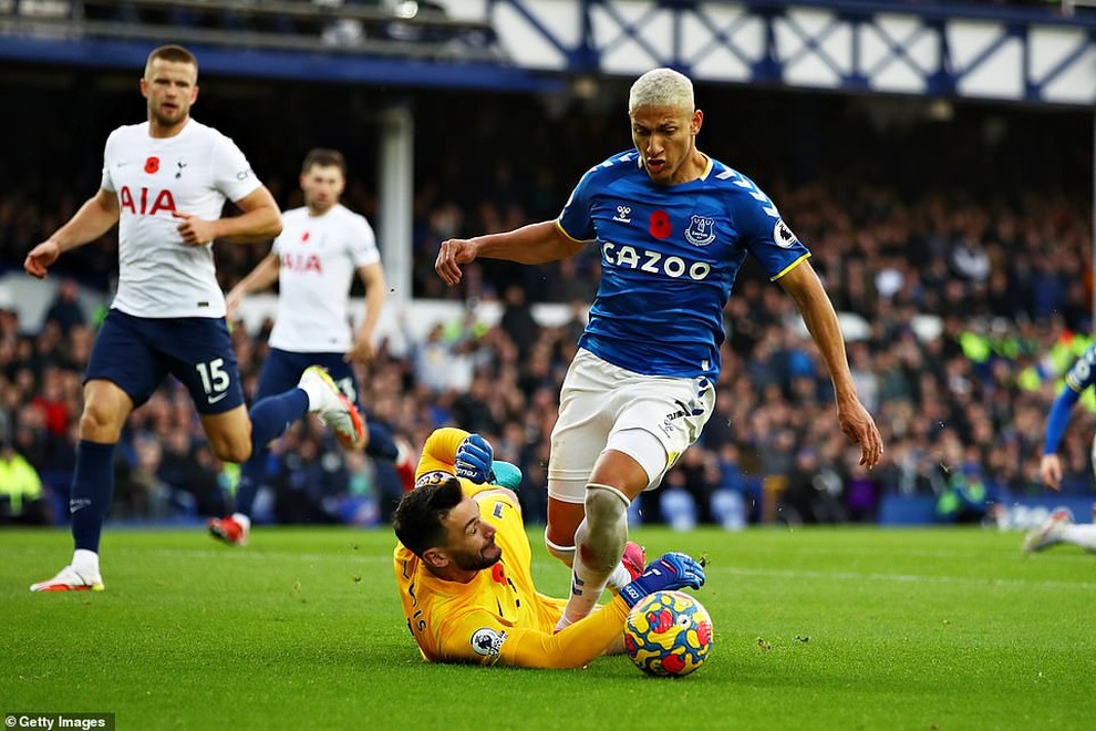 Arsenal vượt mặt Man Utd, Conte chưa thể thay đổi Tottenham - 4 Arsenal vượt mặt Man Utd, Conte chưa thể thay đổi Tottenham - 4