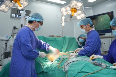 Nam sinh 13 tuổi tìm lại tự tin sau mổ tạo hình ngực lõm ở Vinmec Hải Phòng