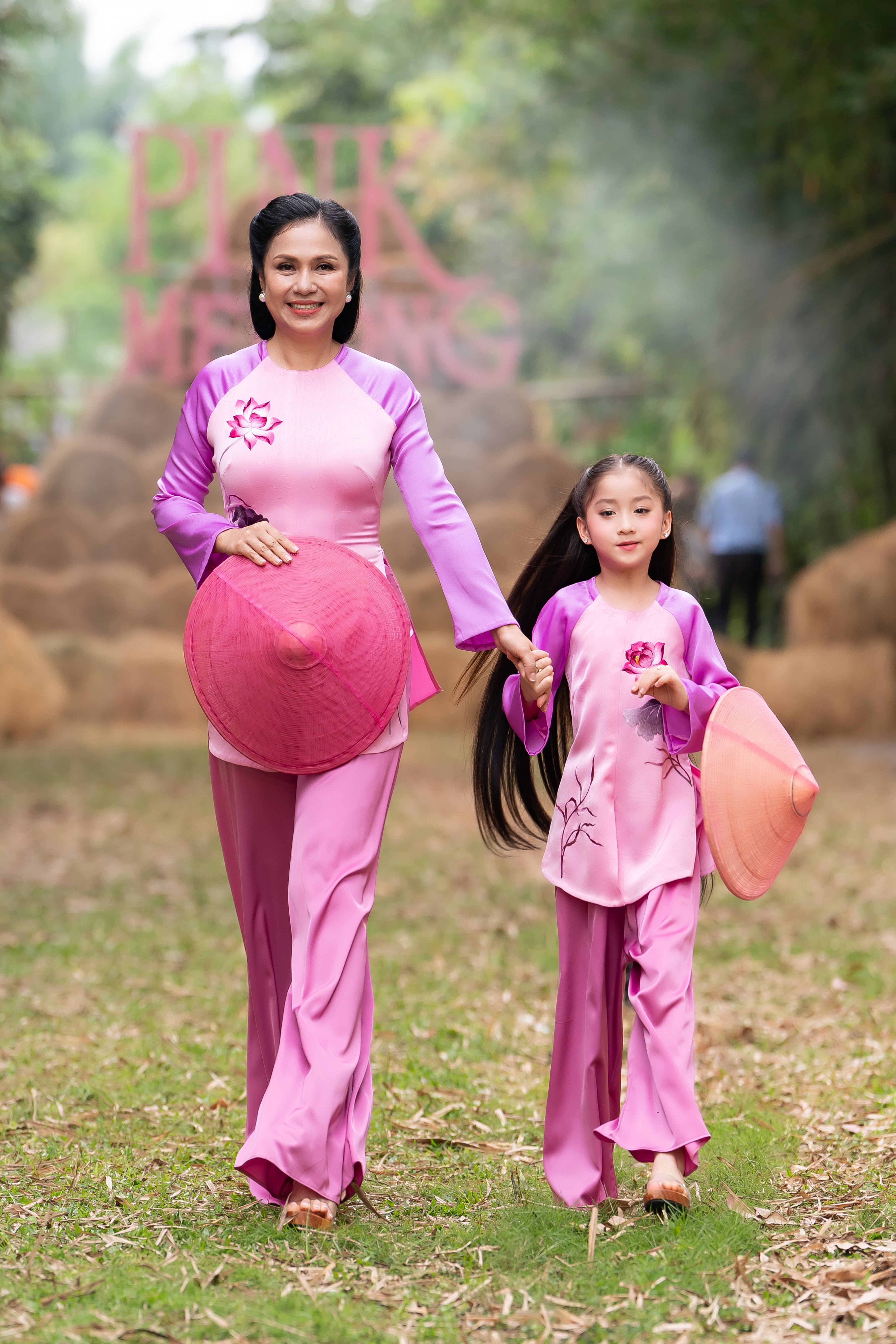 Người đẹp Tây Đô Việt Trinh tái xuất showbiz sau 2 năm giải nghệ - 1 Người đẹp Tây Đô Việt Trinh tái xuất showbiz sau 2 năm giải nghệ - 1