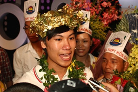 Những khoảnh khắc “leo núi” của nhà tân VĐ Olympia