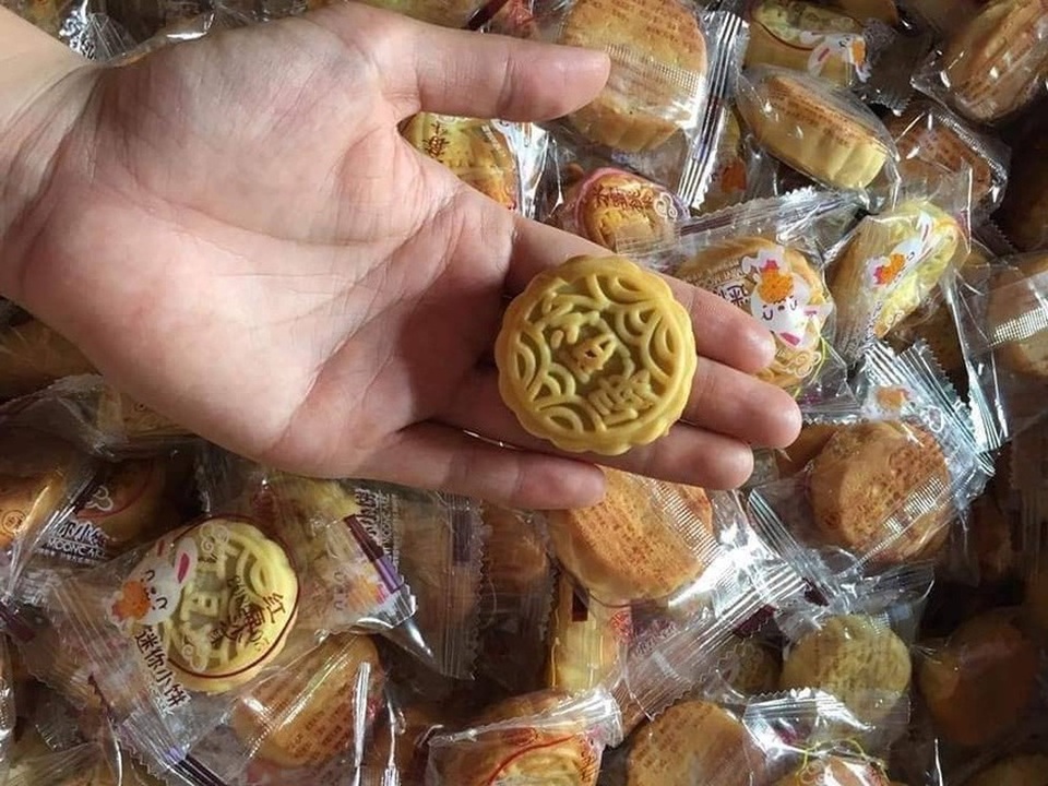 Bánh trung thu Trung Quốc chưa đến 50 nghìn đồng/kg, về nước bán gấp đôi - 3 Bánh trung thu Trung Quốc chưa đến 50 nghìn đồng/kg, về nước bán gấp đôi - 3