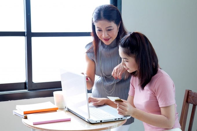 Cha mẹ cần chuẩn bị cho con về cả vật chất lẫn tinh thần trước khi nhập học.