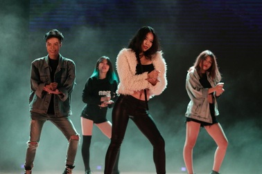 Bùng nổ đêm nhạc “Nhật ký 20” chào tân sinh viên Học viện Báo chí