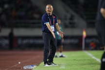 Báo Indonesia: "HLV Park bị stress trước trận gặp Malaysia"