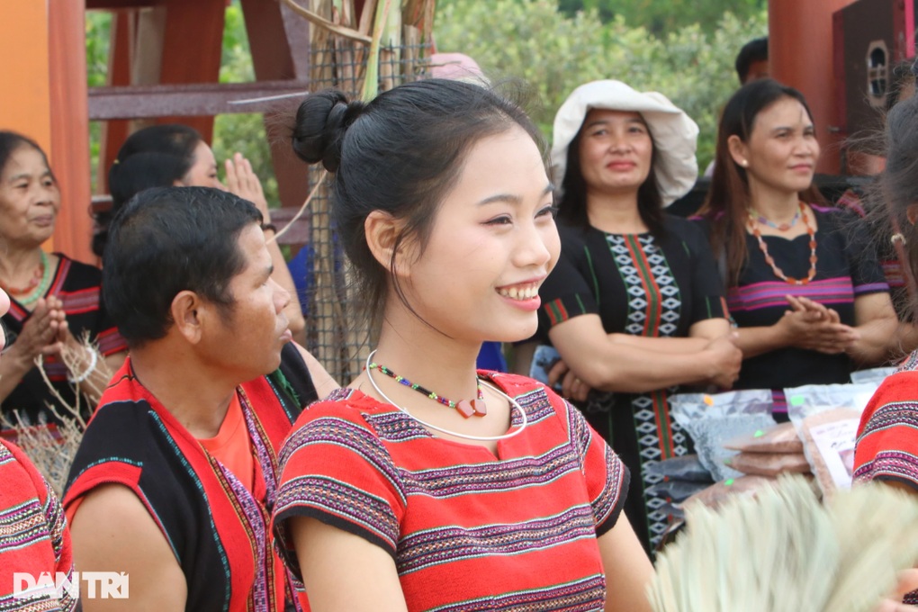 Thủ tướng công nhận huyện khó khăn bậc nhất cả nước thoát nghèo - 3 Thủ tướng công nhận huyện khó khăn bậc nhất cả nước thoát nghèo - 3