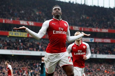 Arsenal 3-2 Southampton: "Chân gỗ" Welbeck thành người hùng