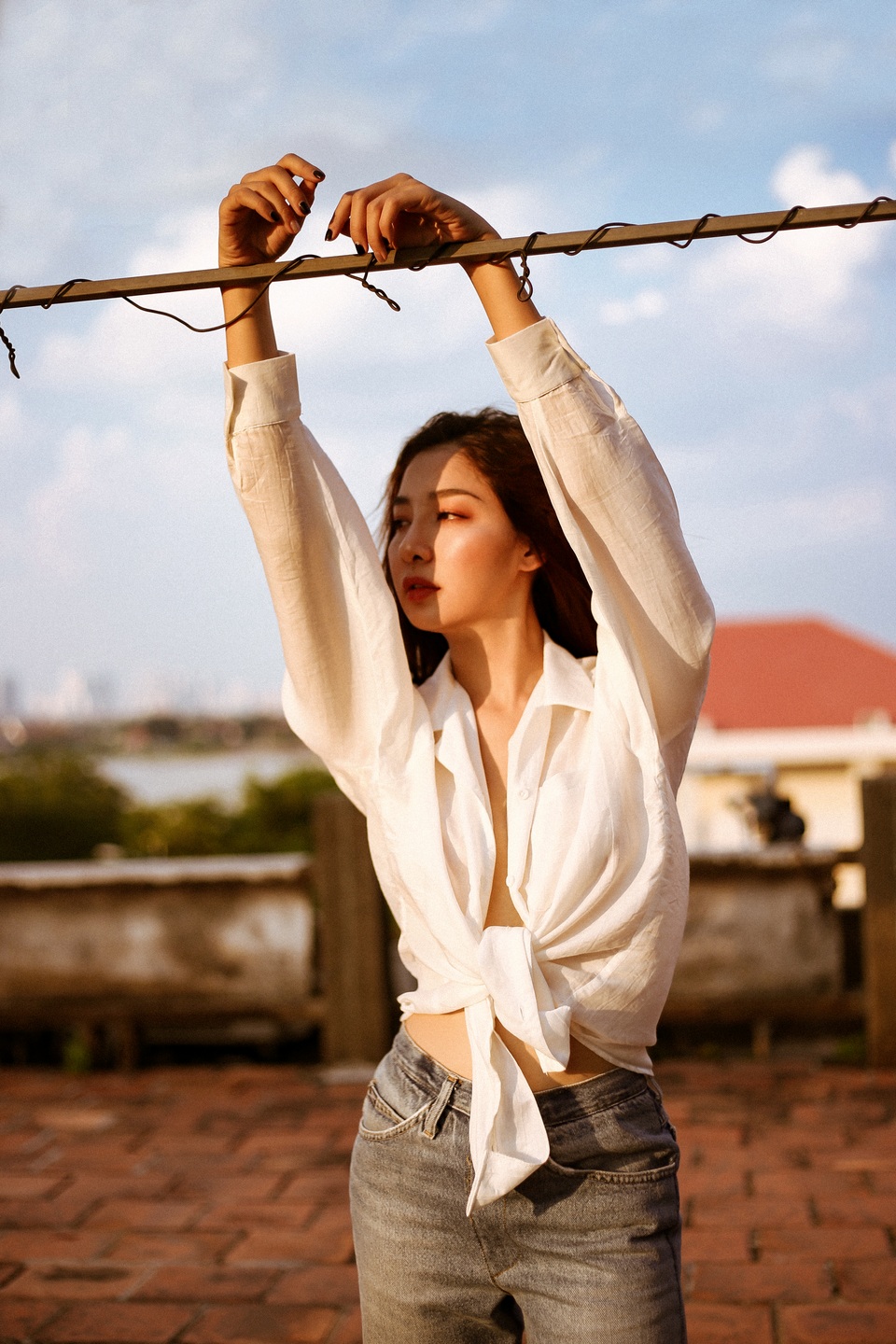 Ammy Minh Khuê nóng bỏng và thủ đoạn trong phim mới - 3 Ammy Minh Khuê nóng bỏng và thủ đoạn trong phim mới - 3