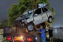 Cô gái 22 tuổi vẫn cầm chặt tay lái sau khi ô tô rơi xuống sông Đồng Nai