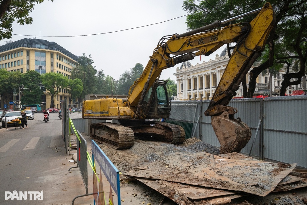 Hà Nội rào chắn loạt tuyến phố trung tâm để thi công chống ngập - 1