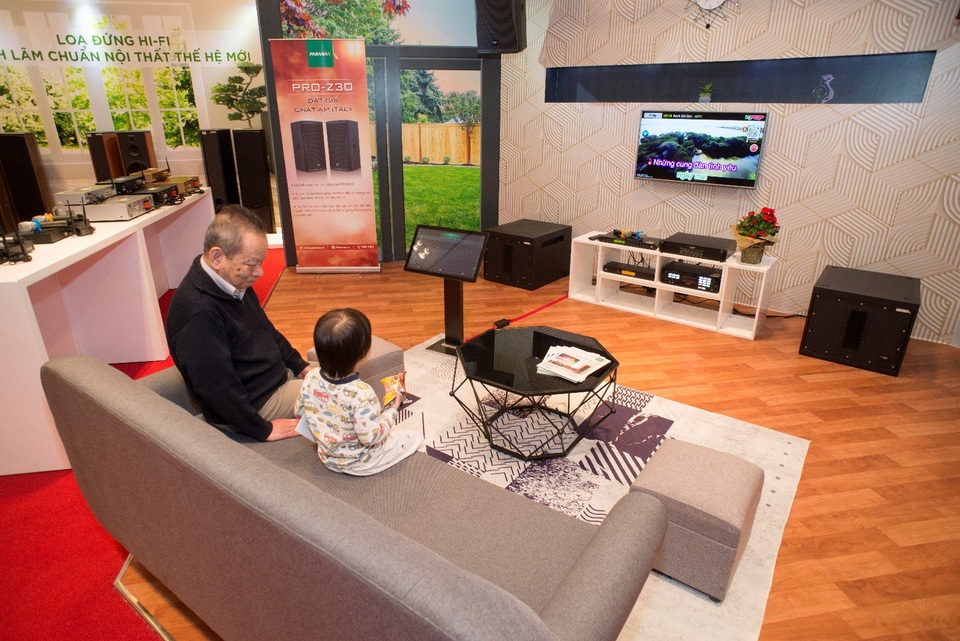 PARAMAX giới thiệu dòng sản phẩm giải trí chuyên nghiệp tại AV Show 2019 Hà Nội - 2 PARAMAX giới thiệu dòng sản phẩm giải trí chuyên nghiệp tại AV Show 2019 Hà Nội - 2