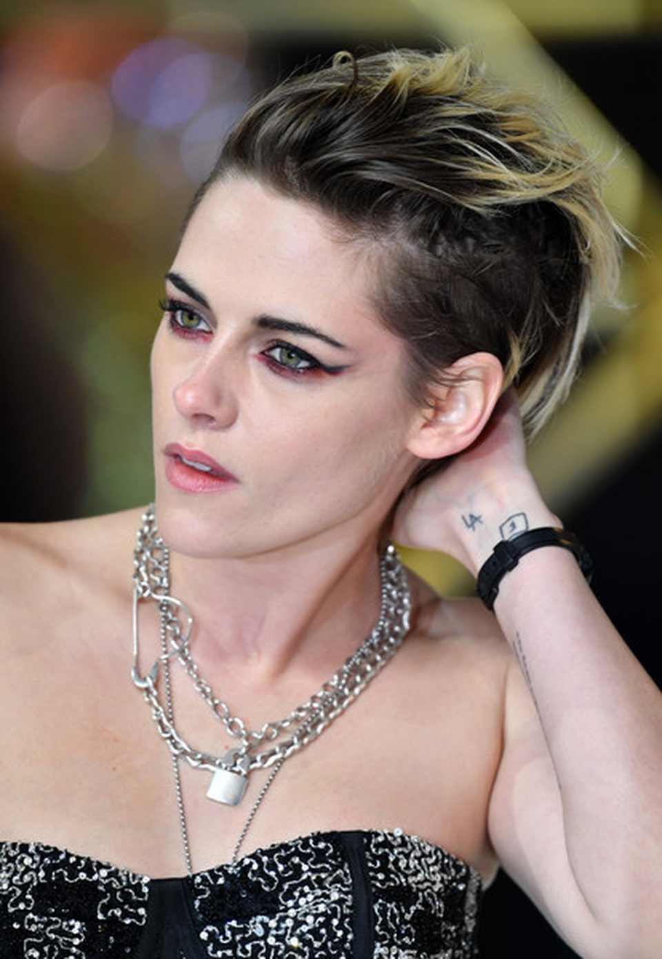 Kristen Stewart chuẩn men đi quảng bá phim mới - 4 Kristen Stewart chuẩn men đi quảng bá phim mới - 4