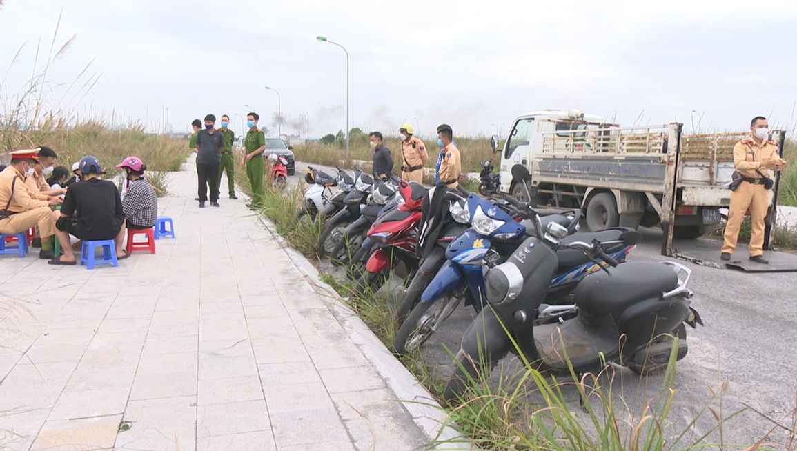 Ngăn chặn nhóm thanh, thiếu niên mang hung khí đi giải quyết mâu thuẫn - 1 Ngăn chặn nhóm thanh, thiếu niên mang hung khí đi giải quyết mâu thuẫn - 1