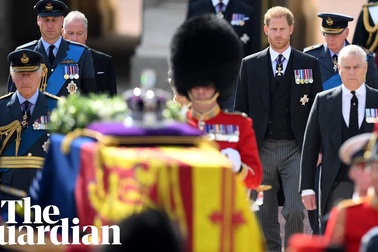 Linh cữu Nữ hoàng Anh được rước qua trung tâm London