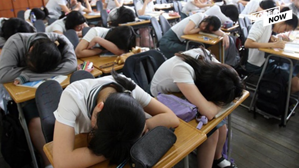 Học sinh Hàn Quốc: Ngủ 5 tiếng mỗi ngày thì đừng mơ vào đại học - 1 Học sinh Hàn Quốc: Ngủ 5 tiếng mỗi ngày thì đừng mơ vào đại học - 1