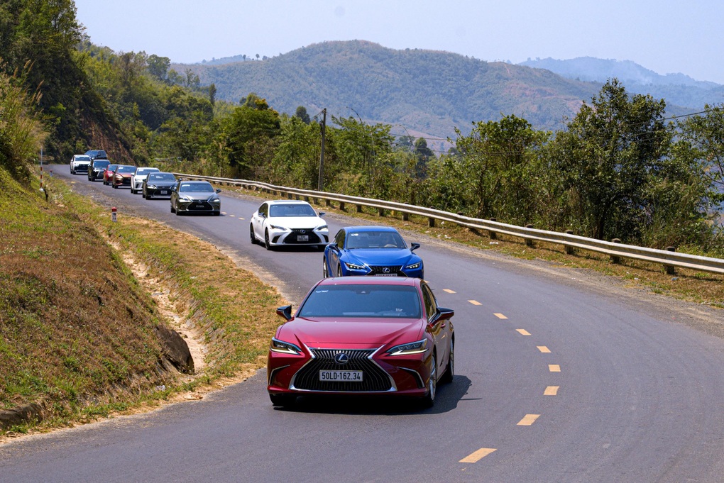Cùng Lexus lên rừng, xuống biển - Hành trình của sự êm ái, hứng khởi - 4 Cùng Lexus lên rừng, xuống biển - Hành trình của sự êm ái, hứng khởi - 4
