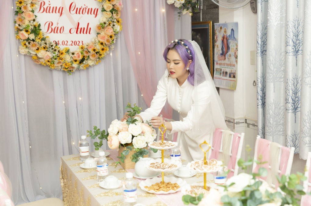 Đám cưới của ca sĩ Bằng Cường - Bảo Anh: Cô dâu nổi bật với màu tóc tím - 1 Đám cưới của ca sĩ Bằng Cường - Bảo Anh: Cô dâu nổi bật với màu tóc tím - 1