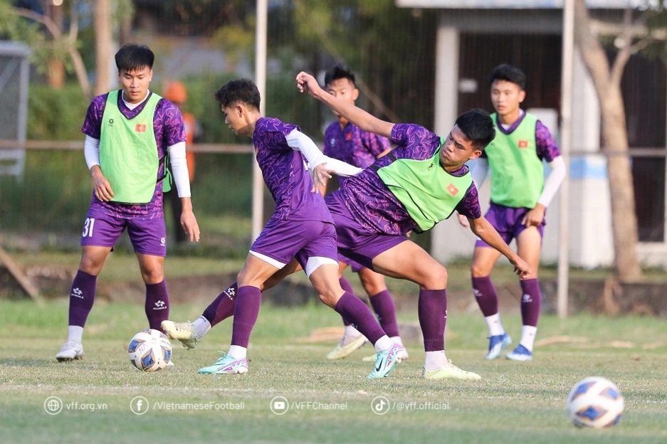 U19 Vietnam siap melawan Australia untuk merebut tiket ke semifinal - 1 U19 Việt Nam sẵn sàng quyết đấu Australia để giành vé vào bán kết - 1