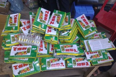 Giật mình "công nghệ" làm đẹp chuối bằng thuốc trừ cỏ