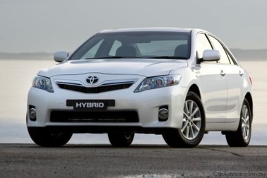 Xe Toyota Camry Hybrid có giá trên 30.000 USD