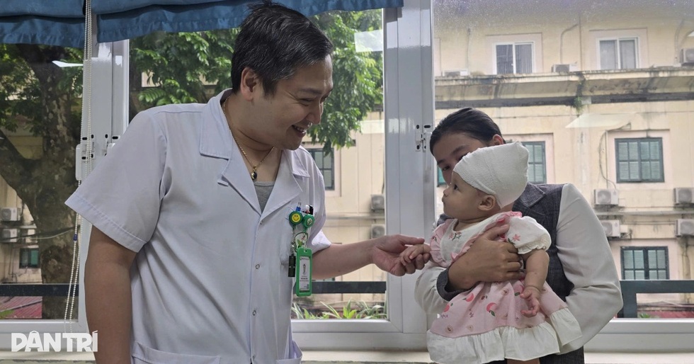 Bé Thùy Dương mắc dị tật khuyết hộp sọ được giúp hơn 516 triệu đồng - 3 Bé Thùy Dương mắc dị tật khuyết hộp sọ được giúp hơn 516 triệu đồng - 3