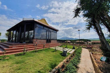 Đình chỉ công trình xây dựng trái phép của ông chủ nhà máy gạch