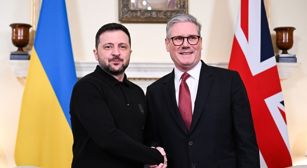 Tổng thống Ukraine: Anh nên trở lại EU nếu Mỹ rời khỏi NATO - 1