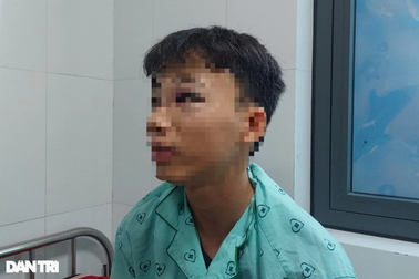 Nam sinh lớp 10 bị đánh hội đồng ngay tại trường