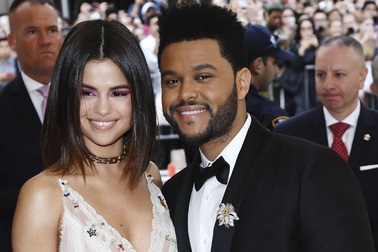Selena Gomez chia tay The Weeknd, quay lại với Justin Bieber