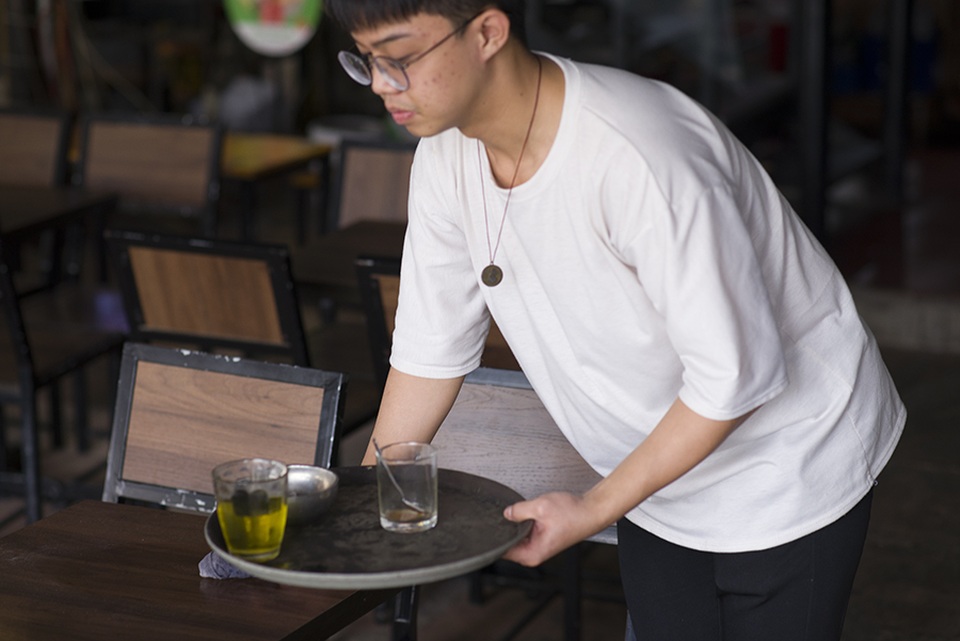 Được nghỉ học phòng dịch bệnh, sinh viên vẫn bám trụ thành phố để làm thêm - 2 Được nghỉ học phòng dịch bệnh, sinh viên vẫn bám trụ thành phố để làm thêm - 2