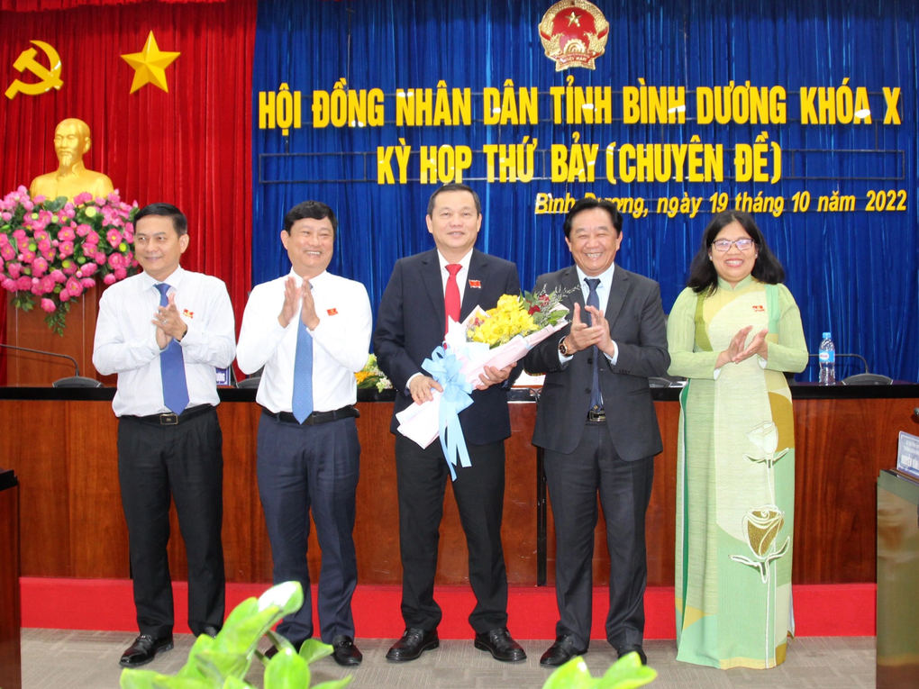 Chủ tịch HĐND tỉnh Bình Dương xin thôi nhiệm vụ trước tuổi nghỉ hưu - 1 Chủ tịch HĐND tỉnh Bình Dương xin thôi nhiệm vụ trước tuổi nghỉ hưu - 1