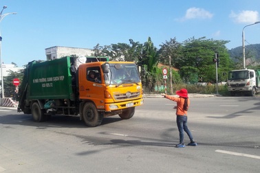 Đà Nẵng: Dân chặn xe vào bãi rác, đề nghị đối thoại với lãnh đạo thành phố