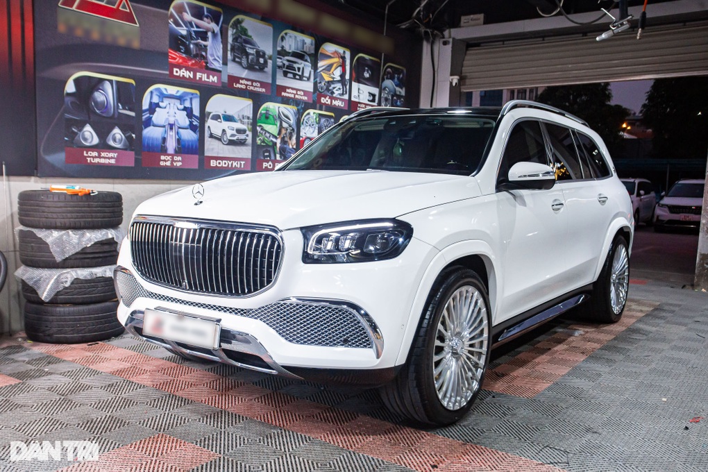 Mua Mercedes hơn 5 tỷ đồng, chủ xe chi thêm 800 triệu đồng độ Maybach - 1 Mua Mercedes hơn 5 tỷ đồng, chủ xe chi thêm 800 triệu đồng độ Maybach - 1