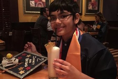 11 tuổi có ba bằng đại học