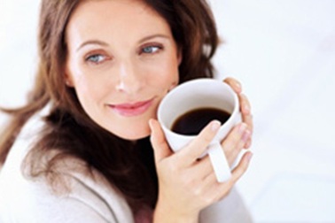 Phụ nữ sử dụng nhiều chất cafein ít bị ù tai