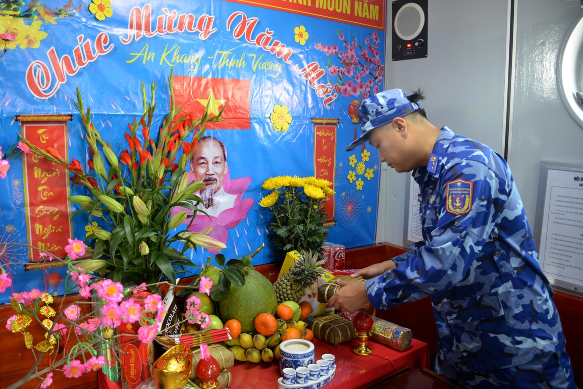 Đón Tết nơi đầu sóng ngọn gió - 7 Đón Tết nơi đầu sóng ngọn gió - 7