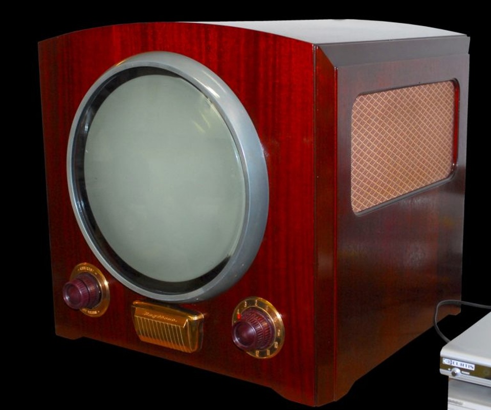 TV đã tiến hoá thế nào trong gần một thế kỷ qua? - 12 TV đã tiến hoá thế nào trong gần một thế kỷ qua? - 12