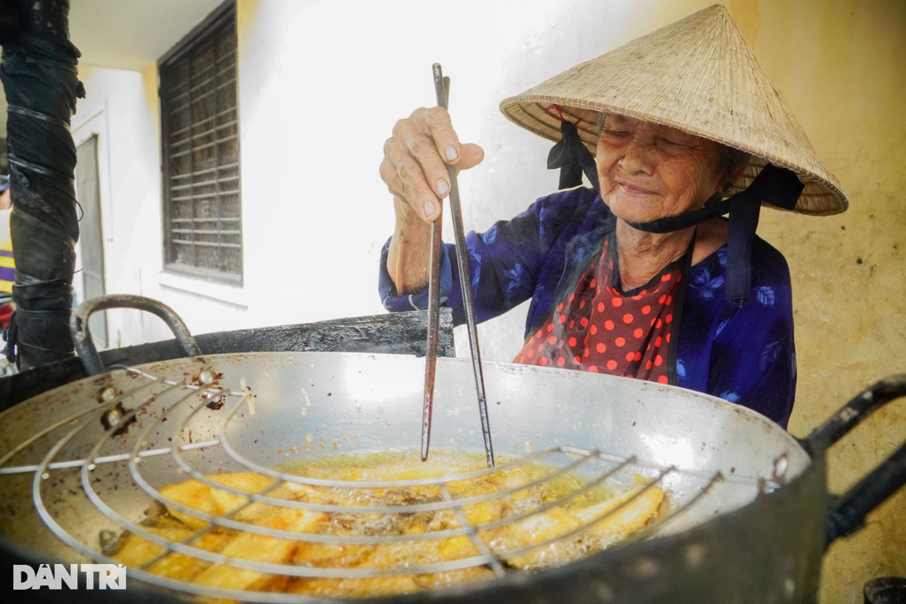 Phương châm sống của cụ bà U90 ở TPHCM khiến nhiều người xót xa - 2 Phương châm sống của cụ bà U90 ở TPHCM khiến nhiều người xót xa - 2