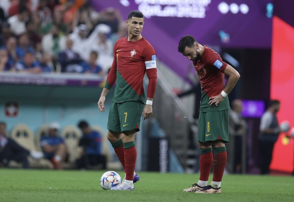 Bruno Fernandes, Bernardo Silva cùng lên tiếng bảo vệ Ronaldo - 2 Bruno Fernandes, Bernardo Silva cùng lên tiếng bảo vệ Ronaldo - 2