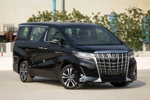 Có nguy cơ "rụng" ốp nắp ca-pô, Toyota Alphard bị triệu hồi tại Việt Nam