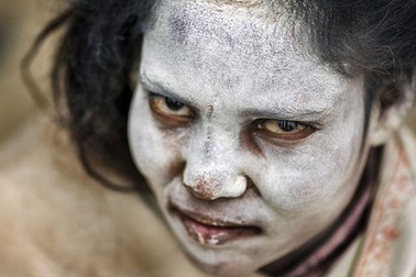 Rùng rợn những tập tục kỳ quái ở Ấn Độ