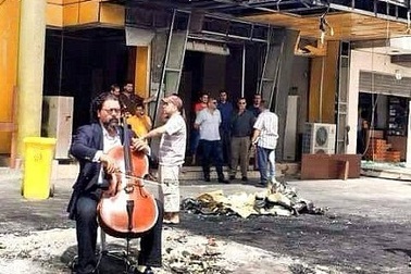 Chuyện “tiếng đàn át tiếng bom” ở Iraq gây xúc động