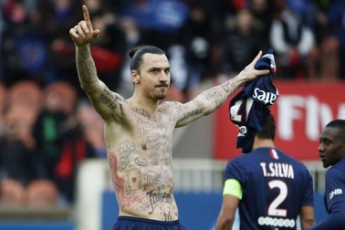 Ngỡ ngàng trước tuyệt phẩm “kung-fu” của Ibrahimovic