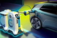 Robot có thể tự động sạc điện cho ô tô