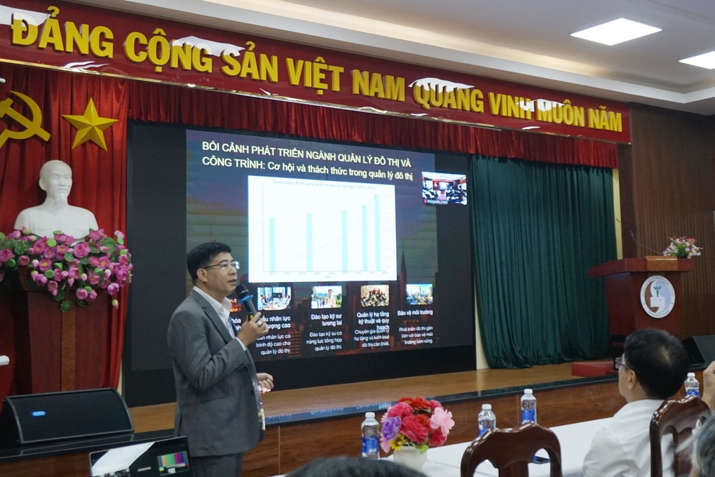 Phát triển nguồn nhân lực quản lý hạ tầng đô thị thông minh - 1 Phát triển nguồn nhân lực quản lý hạ tầng đô thị thông minh - 1