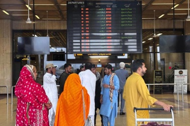 Nhiều hãng hàng không hủy chuyến do giao tranh Ấn Độ - Pakistan